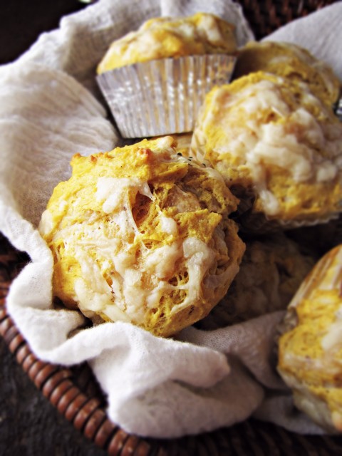 Pumpkin Cheddar Muffins