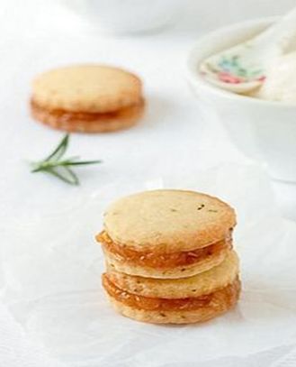 ROSEMARY AND APRICOT SHORTBREAD COOKIES