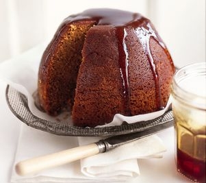 Steamed treacle pudding