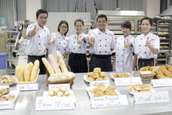 Học Làm Bánh chuyên nghiệp tại Nhất Hương