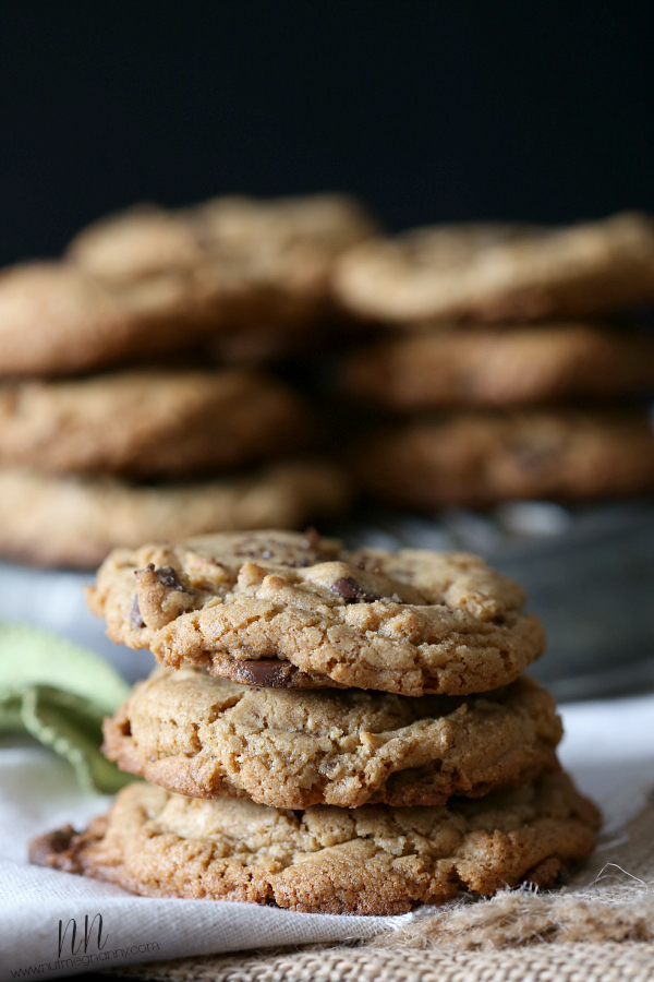 espresso-dipped-pistachio-cookies
