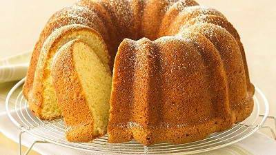 CREAM CHESSE POUND CAKE
