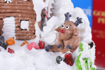 Video Hướng Dẫn Trang Trí Bánh Kem – Con Tuần Lộc Noel