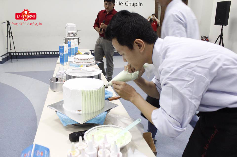 BÁNH NGỌT PHÁP TINH TẾ VỚI HƯƠNG VỊ ĐẶC TRƯNG THƠM NGON KHÓ CƯỠNG